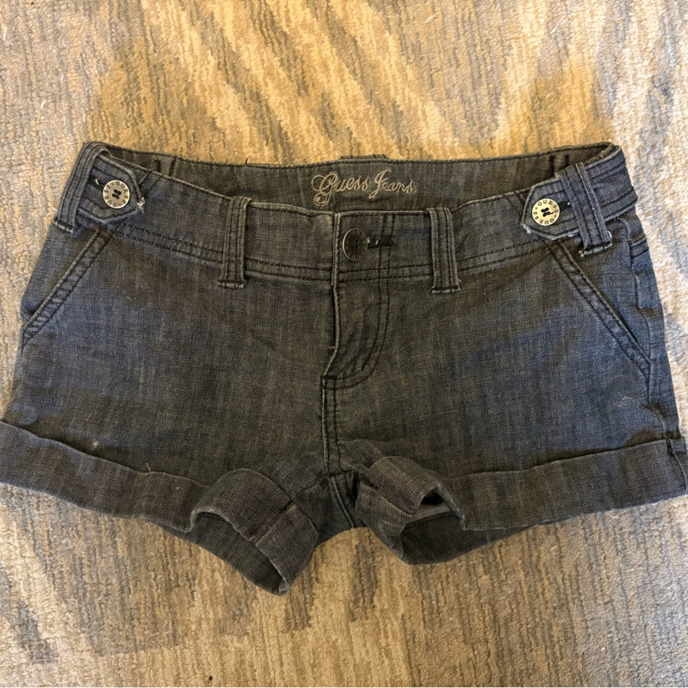 Vintage low rise guess shorts